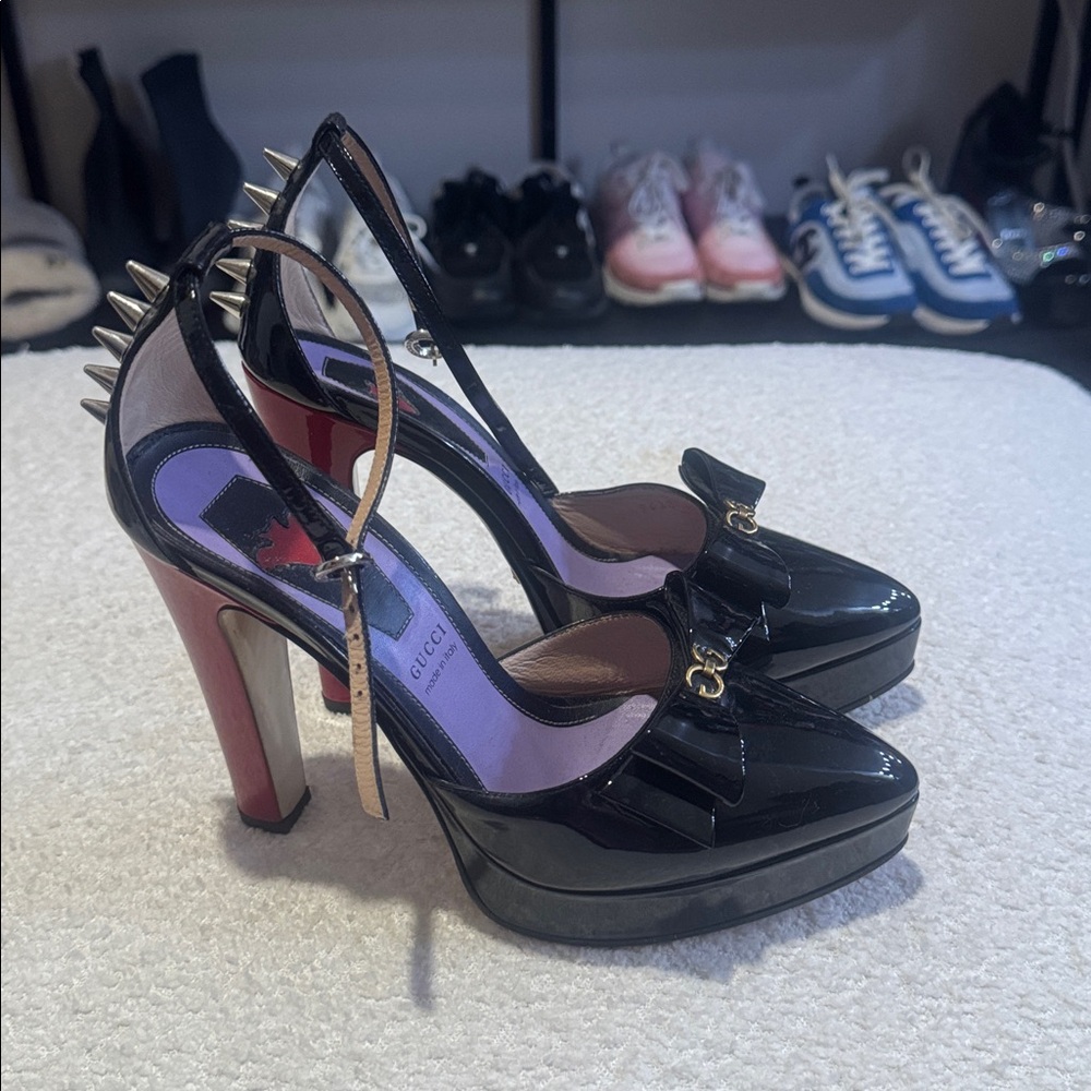 Gucci Black Patent Leather Heels with Red Accents